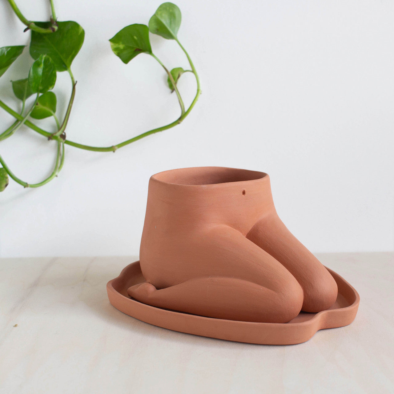 Kneeling Leggy Planter w/ Drip Tray by Cactus Clayworks