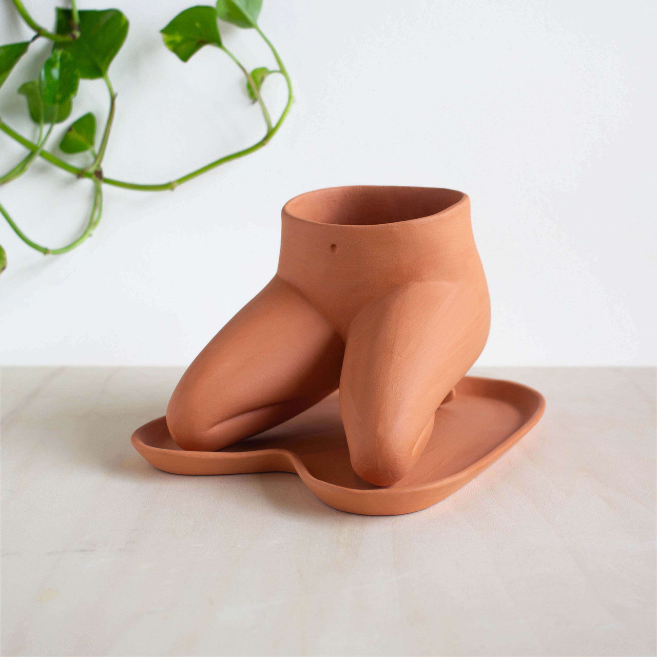 Heel Sit Leggy Planter w/ Drip Tray by Cactus Clayworks