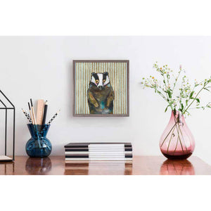 Good things come in small packages! And in this case it's mini framed canvas art. Get creative by bringing a series of small things together. These mini masterpieces come ready to set on a shelf or hang on a wall.