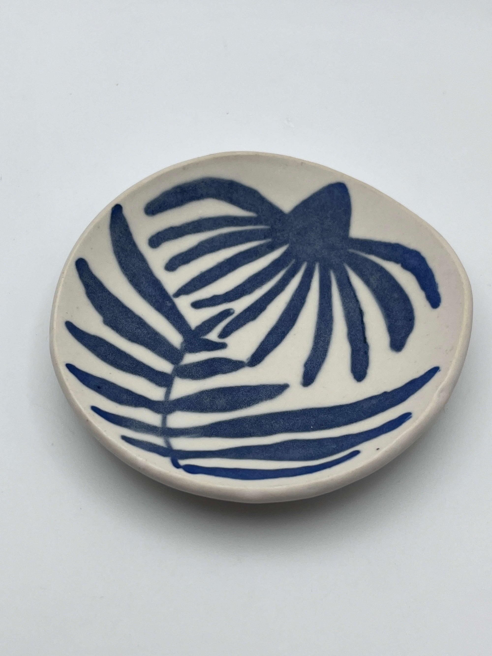 Round Coneflower Dish by Katy Bradshaw David