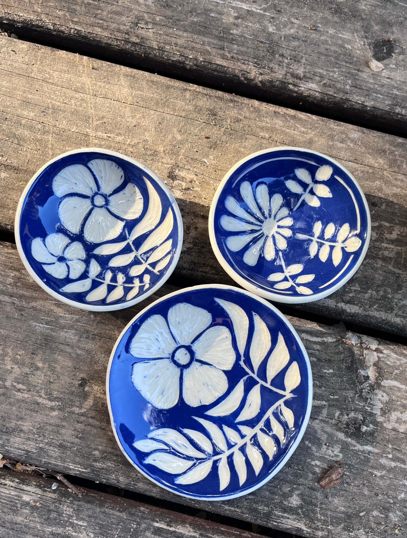 Round Blue and White Daisy Dish by Katy Bradshaw David
