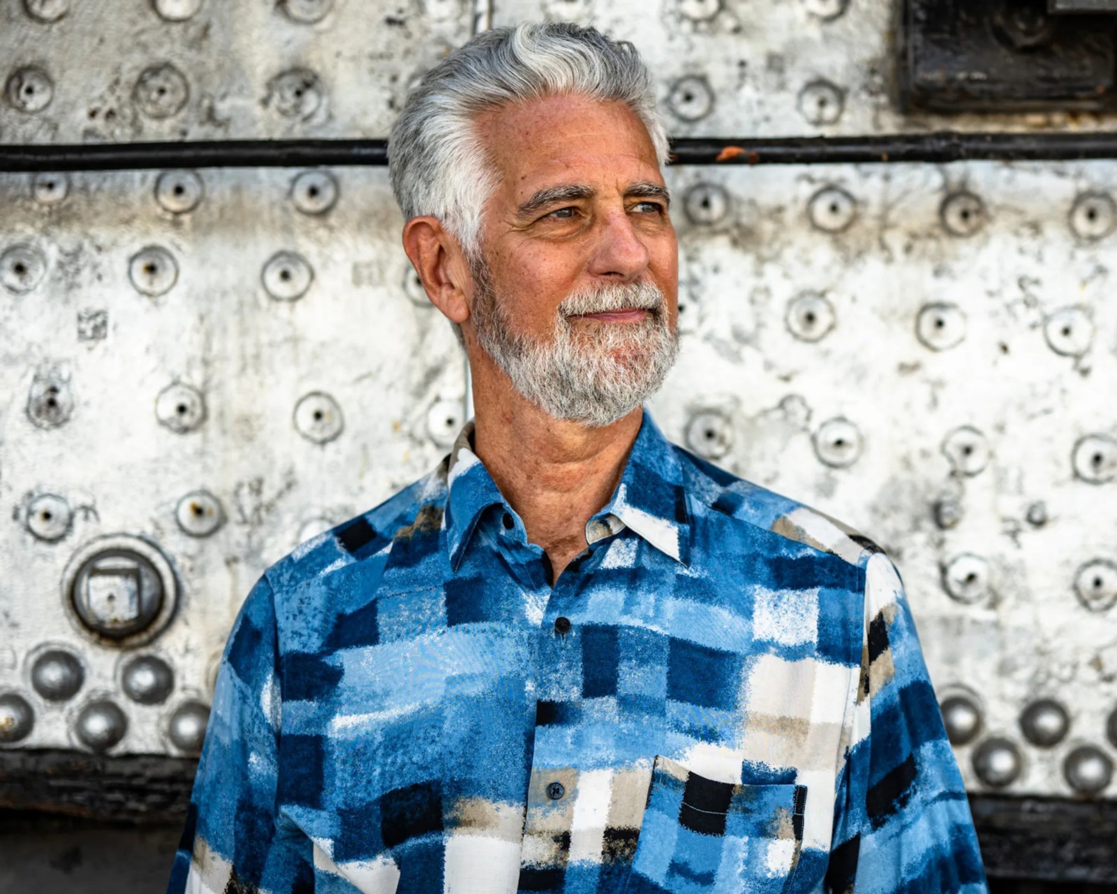 Sea Foam Spiral Vase #1 by Mark Kazanoff